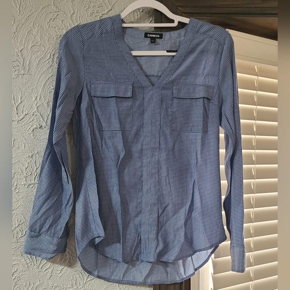 Express Women's Blue Microdot Popover Button-Down Shirt - Small